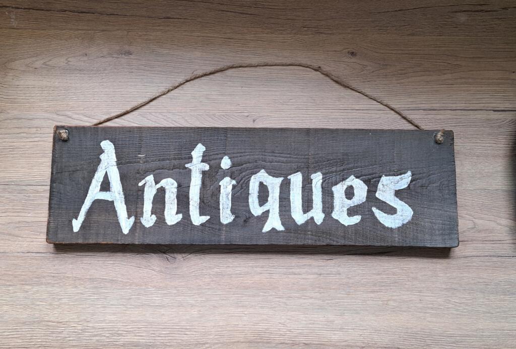 Magnolia - Country & Brocante - TARGHETTA ANTIQUES 1 TARGHETTA ANTIQUES