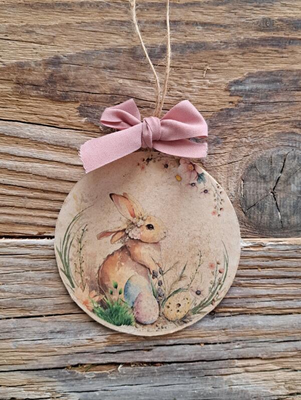 DECORAZIONE IN LEGNO CON CONIGLIO