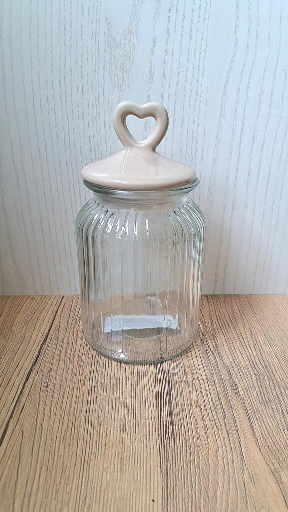 Magnolia - Country & Brocante - VASO CON TAPPO A CUORE 1 VASO CON TAPPO A CUORE
