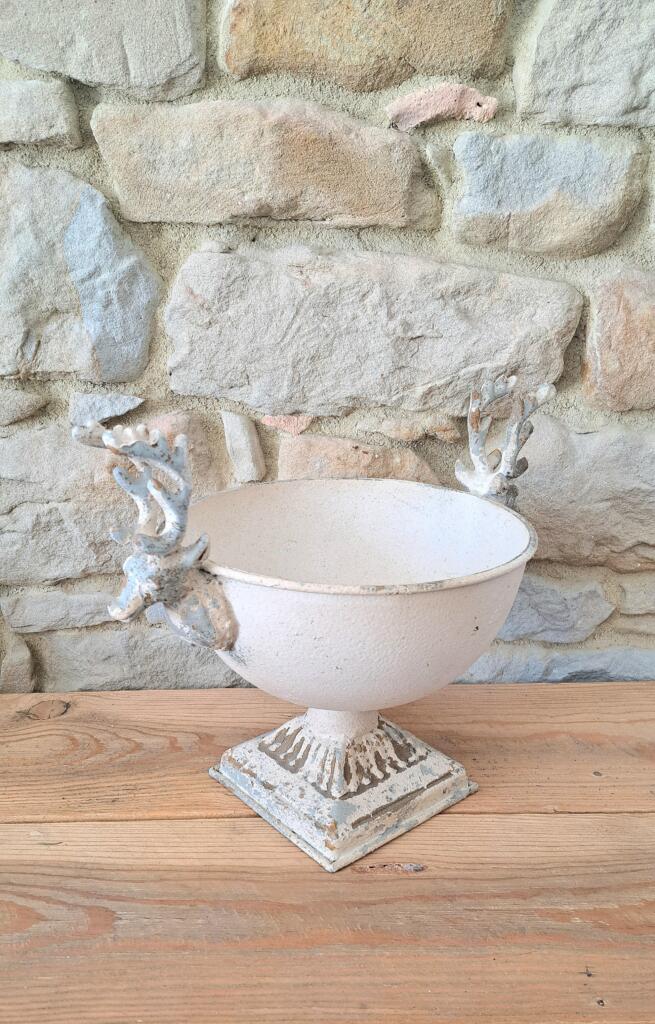 Magnolia - Country & Brocante - VASO IN METALLO A COPPA TESTE DI CERVO 1 VASO IN METALLO A COPPA TESTE DI CERVO
