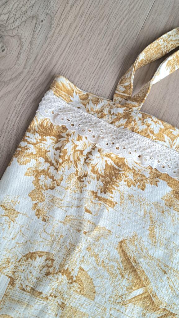 Magnolia - Country & Brocante - BORSA SHOPPER TOILE DE JOUY OCRA 3 BORSA SHOPPER TOILE DE JOUY OCRA - immagine 3