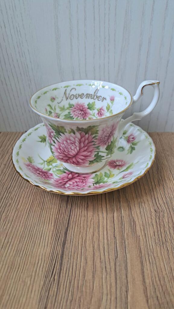 Magnolia - Country & Brocante - TAZZA ROYAL ALBERT DA THE NOVEMBRE 1 TAZZA ROYAL ALBERT DA THE NOVEMBRE