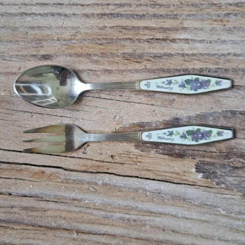 SET POSATE DESSERT ROYAL ALBERT FEBBRAIO