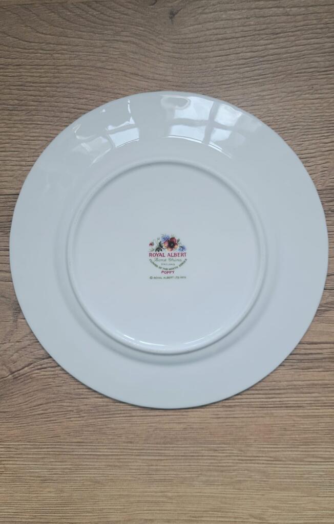Magnolia - Country & Brocante - PIATTO DESSERT ROYAL ALBERT AGOSTO 2 PIATTO DESSERT ROYAL ALBERT AGOSTO - immagine 2