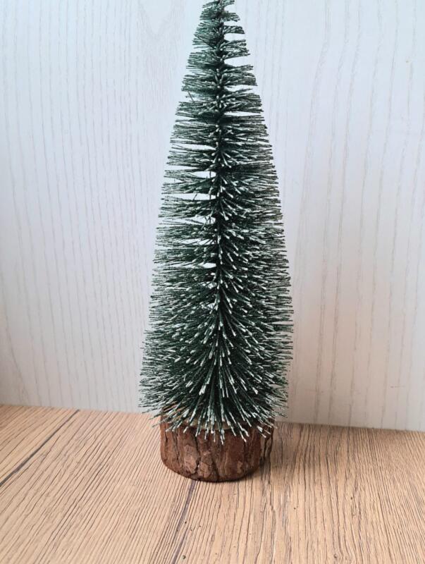 ALBERO INNEVATO CON BASE IN LEGNO