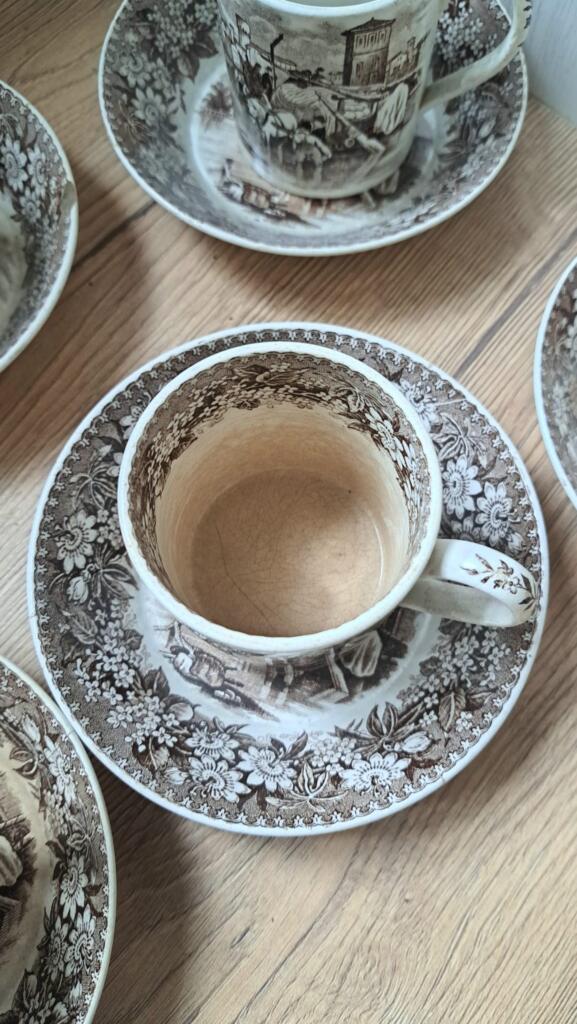 Magnolia - Country & Brocante - TAZZE INGLESI CON PIATTINO WEDGWOOD 6 TAZZE INGLESI CON PIATTINO WEDGWOOD - immagine 6