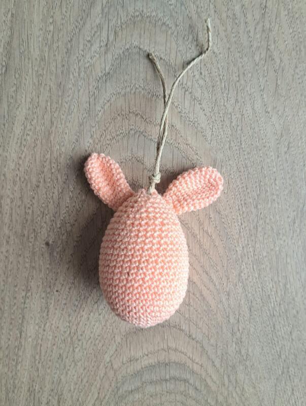 OVETTO CROCHET PESCA CON ORECCHIE
