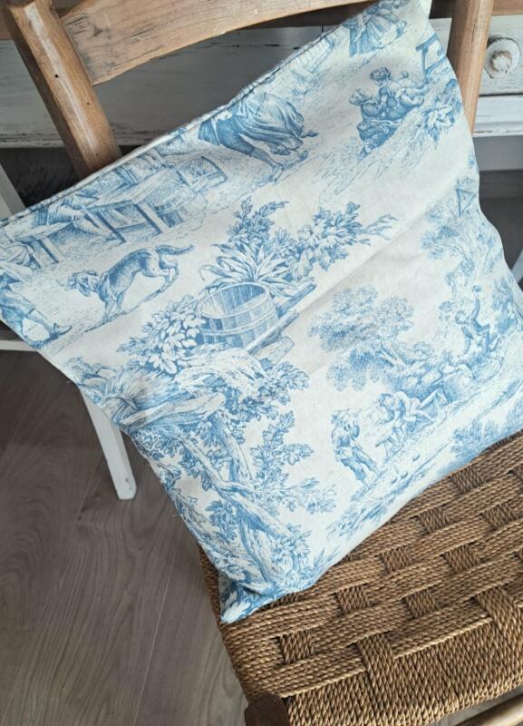 CUSCINO TOILE DE JOUY AZZURRO