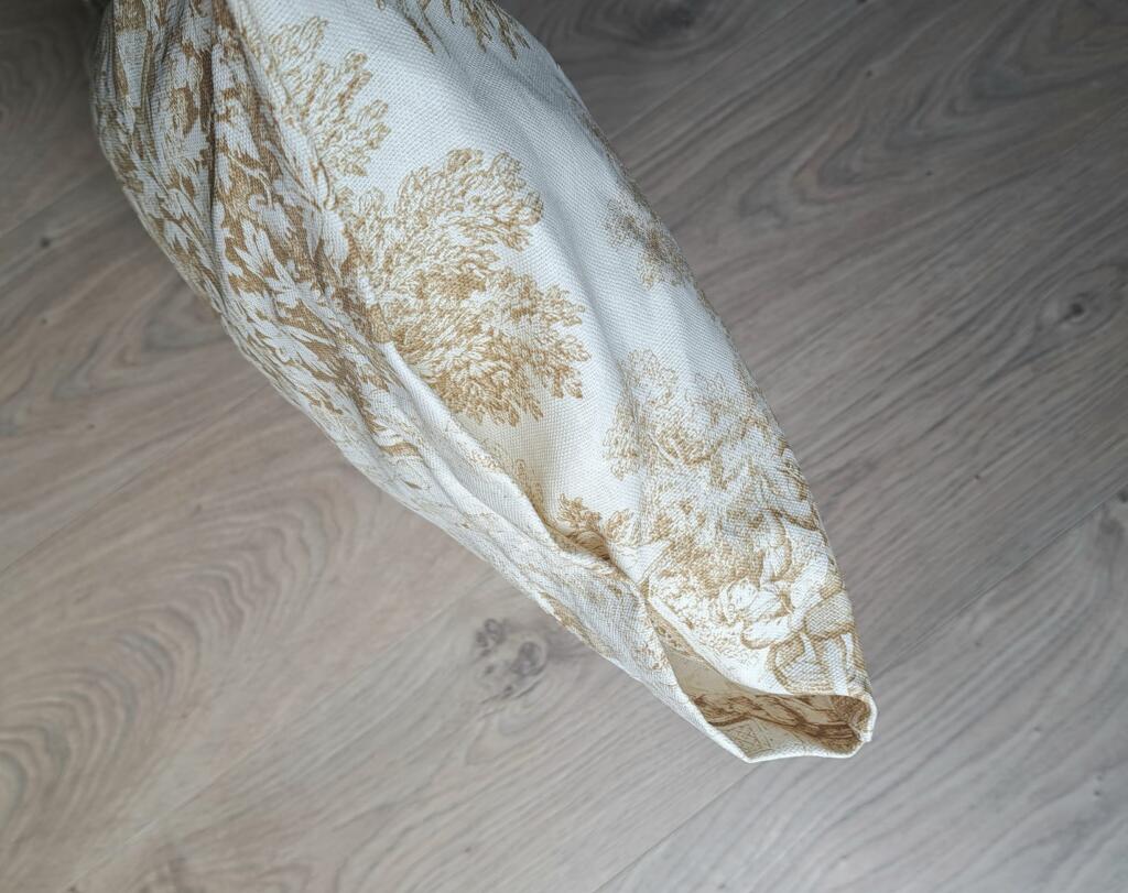 Magnolia - Country & Brocante - CUSCINO TOILE DE JOUY BEIGE RETTANGOLARE 2 CUSCINO TOILE DE JOUY BEIGE RETTANGOLARE - immagine 2