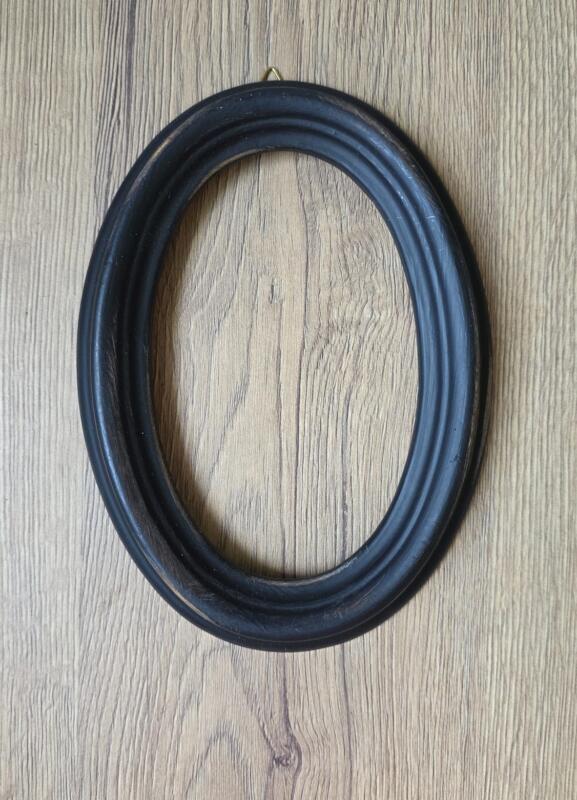 VECCHIA CORNICE OVALE NERA