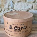 VECCHIA SCATOLA DI CARTONE