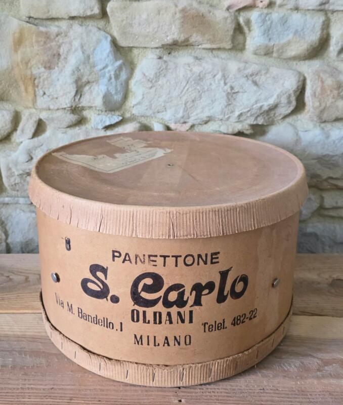 VECCHIA SCATOLA DI CARTONE